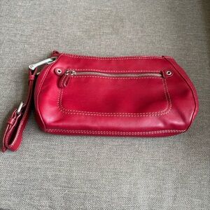 Nine West Leather Wristlet Clutch Front Zip Pocket & Detachable Strap. INV25/482